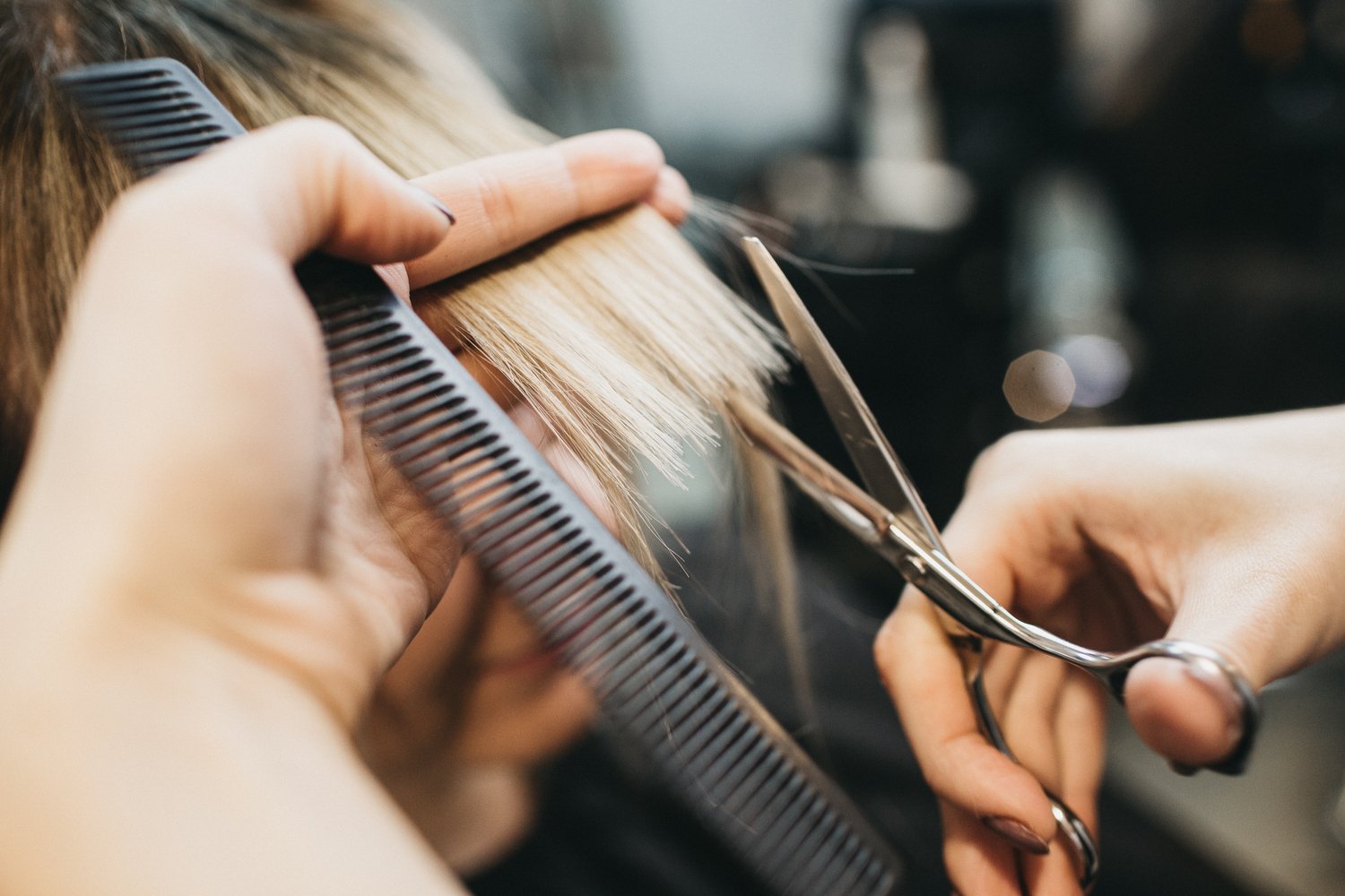 5 tips para sacara adelante tu carrera de peluquería